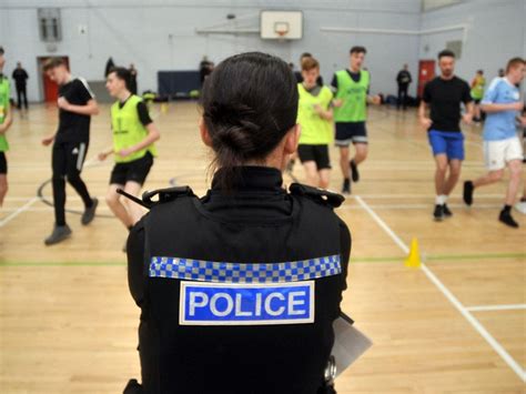 how hard is the police fitness test|fitness test requirements for police.